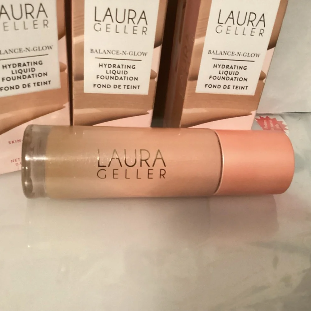 FAIR Laura Geller Balance N Glow Liquid Foundation